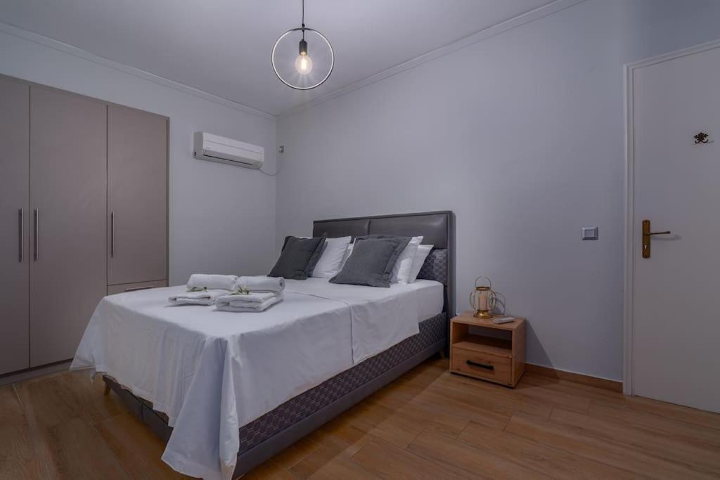 Peaceful 2 Bedroom In Glyfada Center Athen Eksteriør bilde