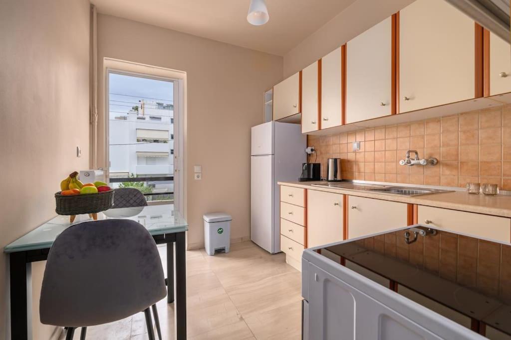 Peaceful 2 Bedroom In Glyfada Center Athen Eksteriør bilde