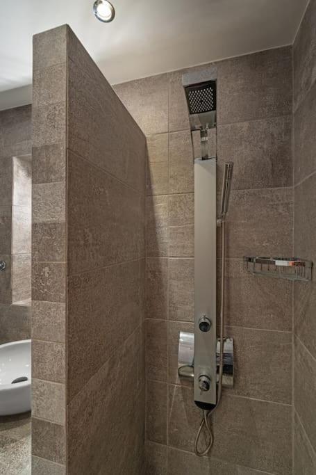 Peaceful 2 Bedroom In Glyfada Center Athen Eksteriør bilde